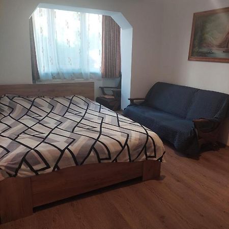 Apartament Georgian ไบเลตุชนาด ภายนอก รูปภาพ
